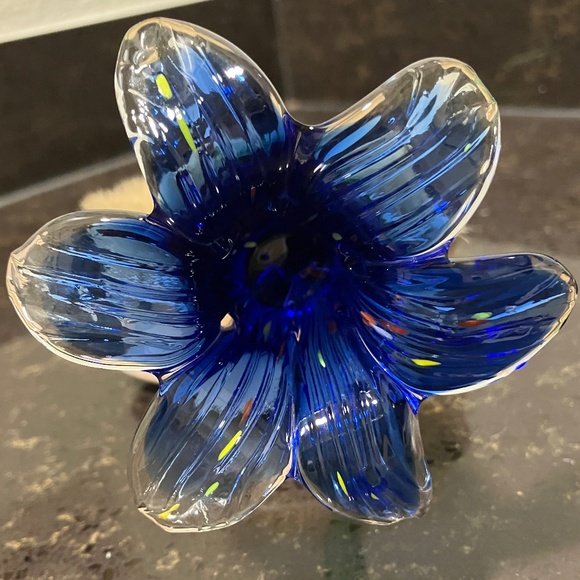 Glass Flower - Picture 6 of 9